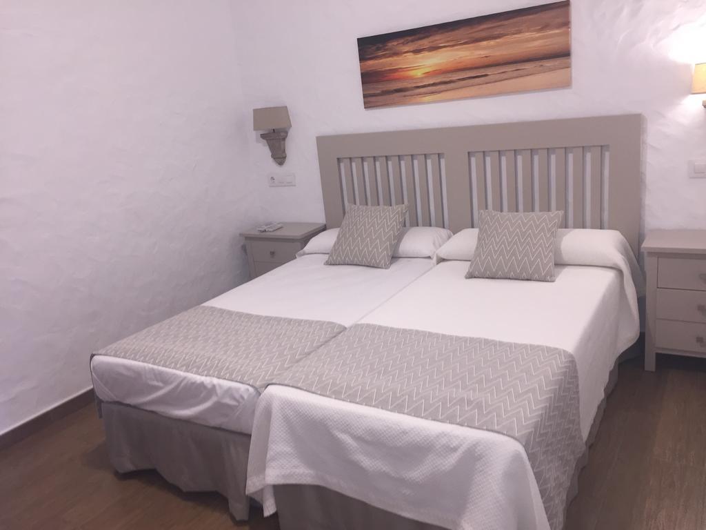 סהרה דה לוס אטונס Hotel Almadrabeta מראה חיצוני תמונה